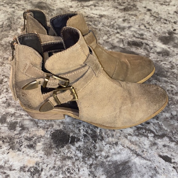 Steve Madden | Cinch Boots - Picture 2 of 5